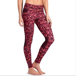 NWOT! Athleta Triangular Be Free Tight Red Large
